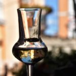 Prvoklasne rakije i vina jedinstvenih aroma od plodova iz srpskih voćnjaka rakija u casi